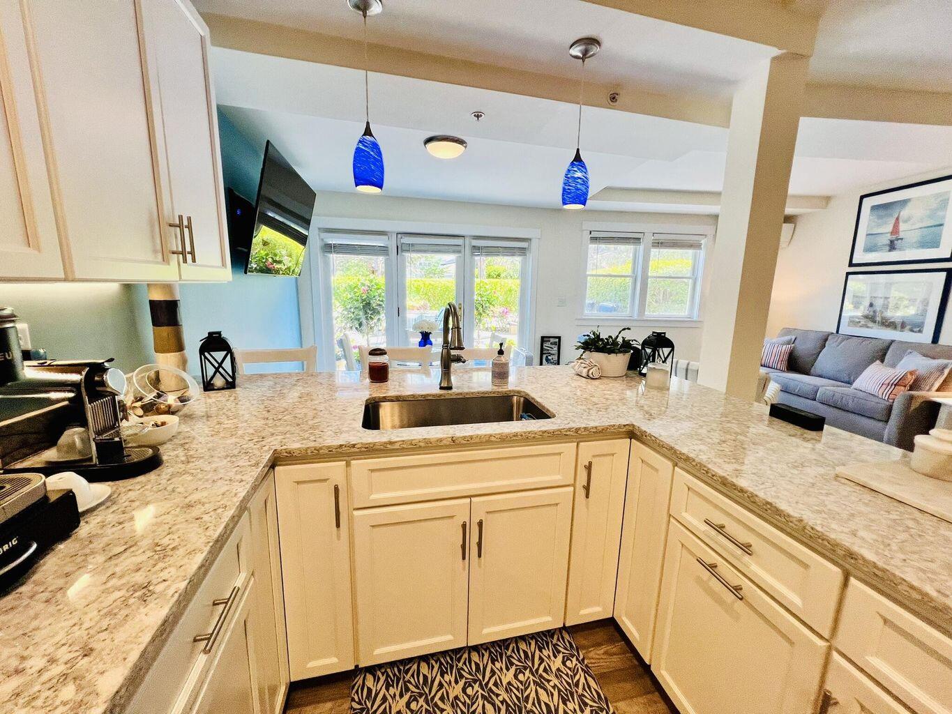 55 Israel Head Road, Unit 105 Ogunquit, ME 03907 - Photo 17 of 29 Kitchent