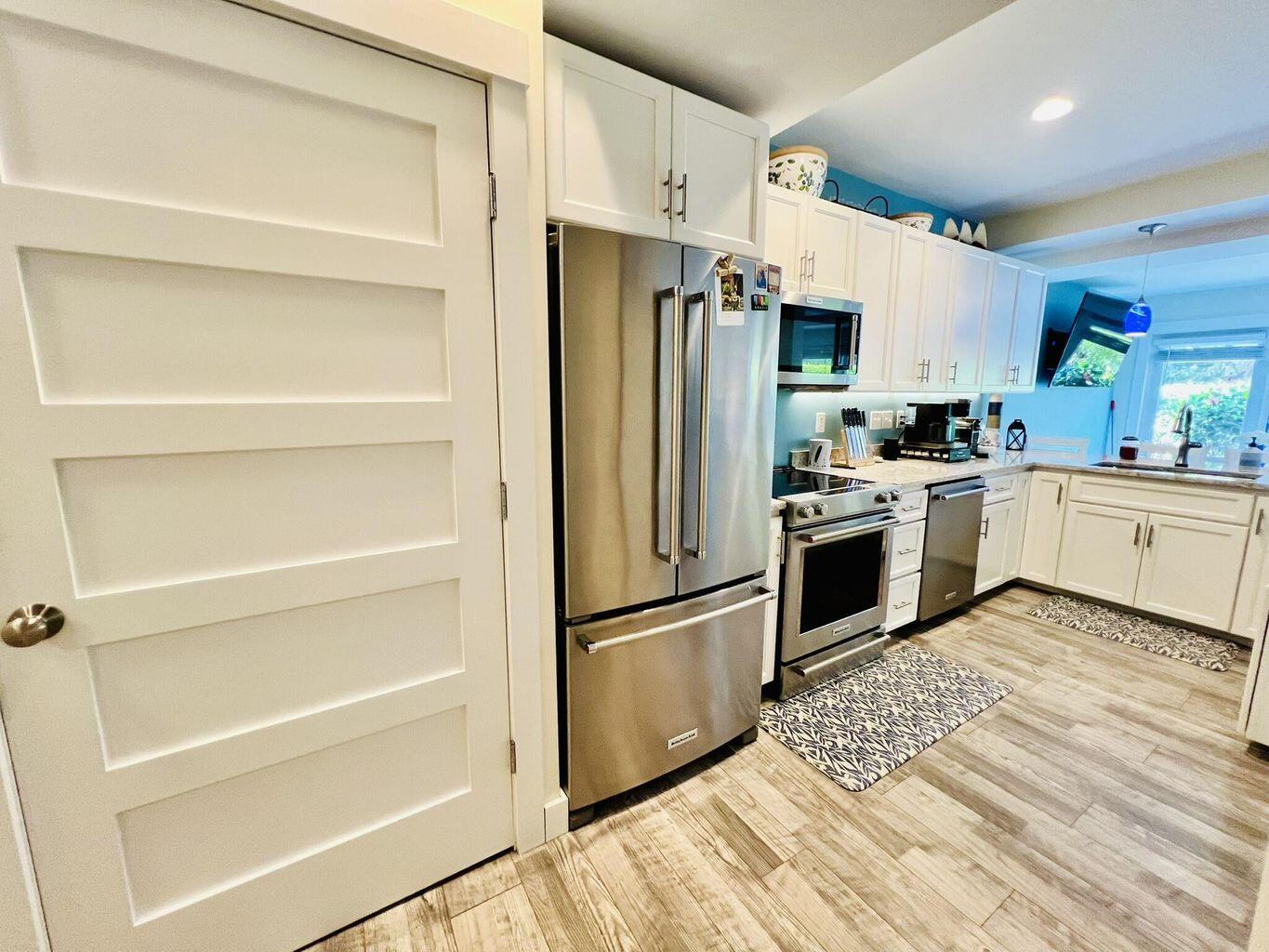 55 Israel Head Road, Unit 105 Ogunquit, ME 03907 - Photo 18 of 29 Kitchen refrig