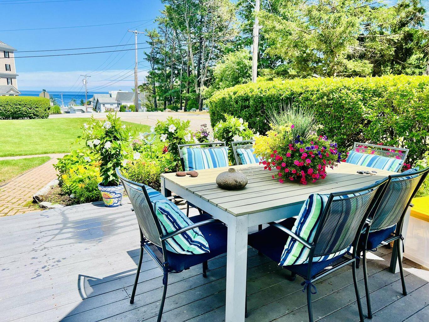 55 Israel Head Road, Unit 105 Ogunquit, ME 03907 - Photo 2 of 29 outside dining