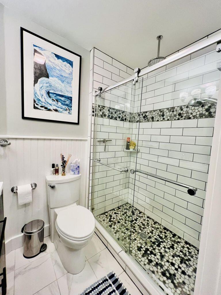 55 Israel Head Road, Unit 105 Ogunquit, ME 03907 - Photo 22 of 29 Tile Shower