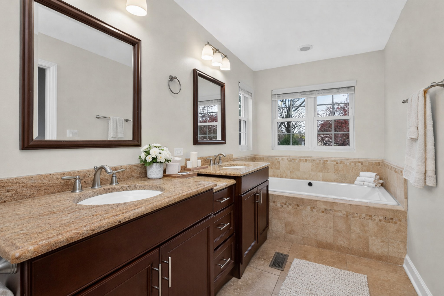 30W251 Mack Road Warrenville, IL 60555 - Photo 12 of 21