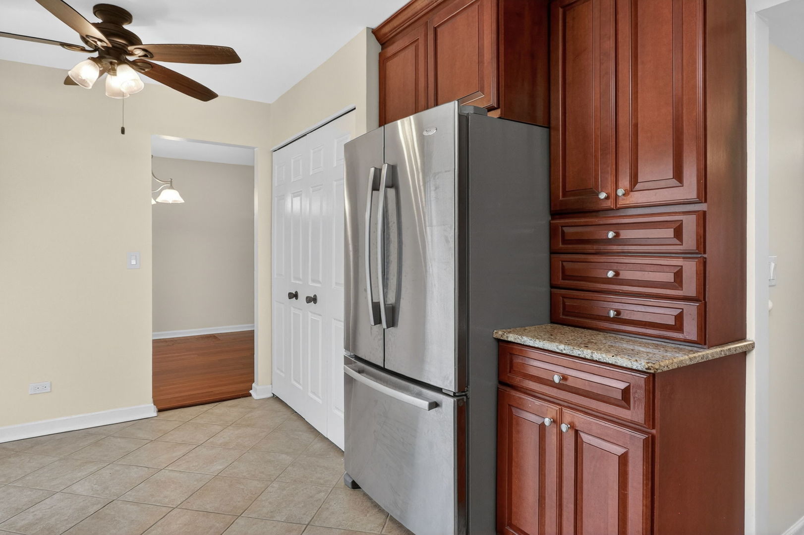 30W251 Mack Road Warrenville, IL 60555 - Photo 6 of 21