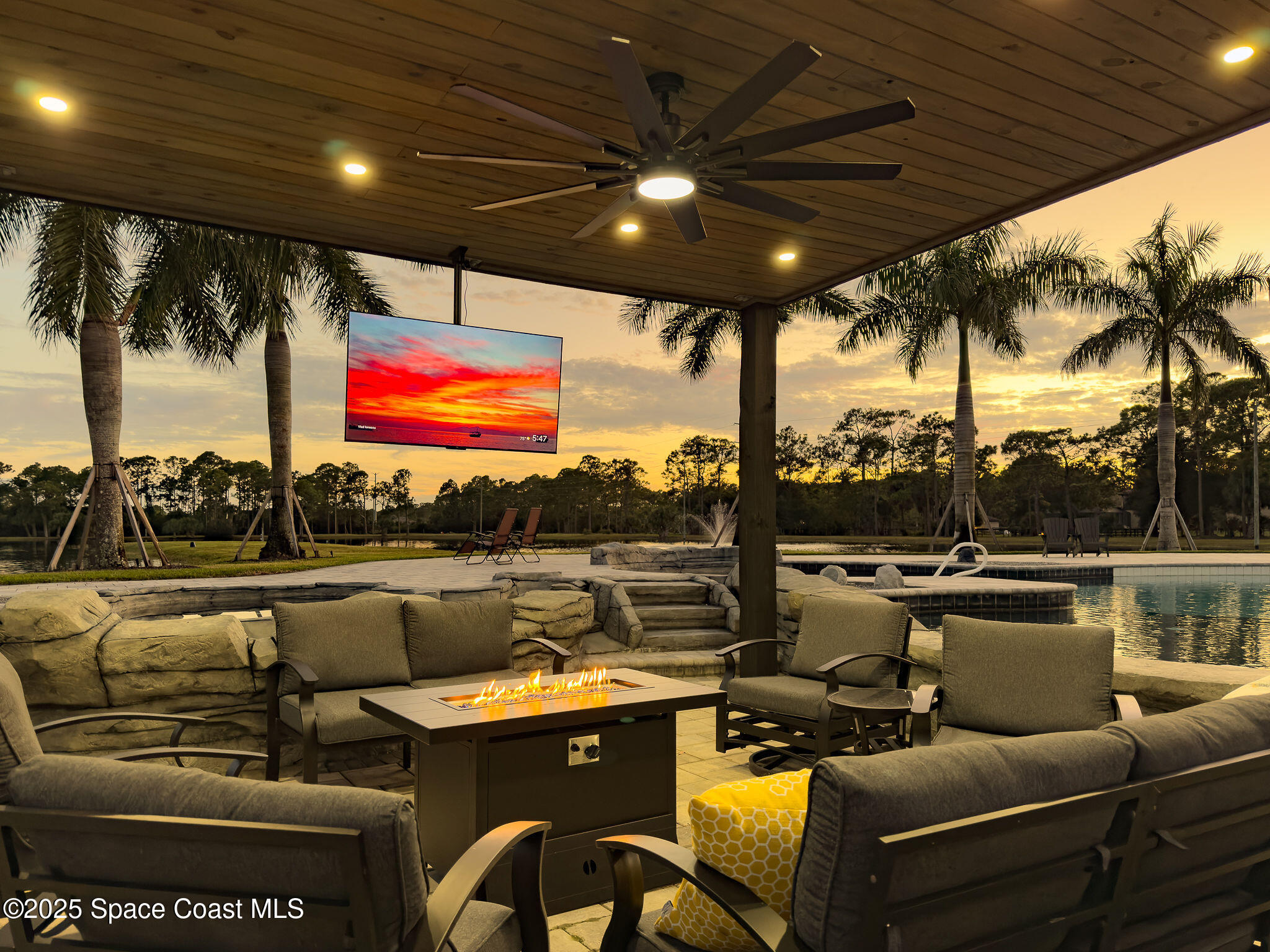 4236 Hield Road Northwest Palm Bay, FL 32907 - Photo 18 of 106 JCP_LLC4263