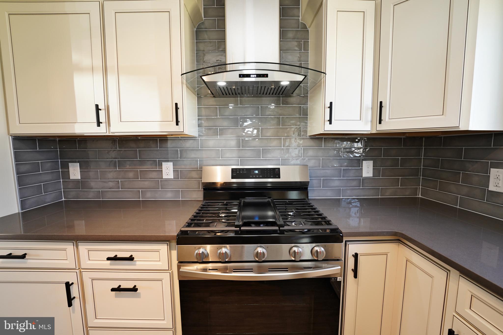 4 Rugby Way Trenton, NJ 08620 - Photo 11 of 32