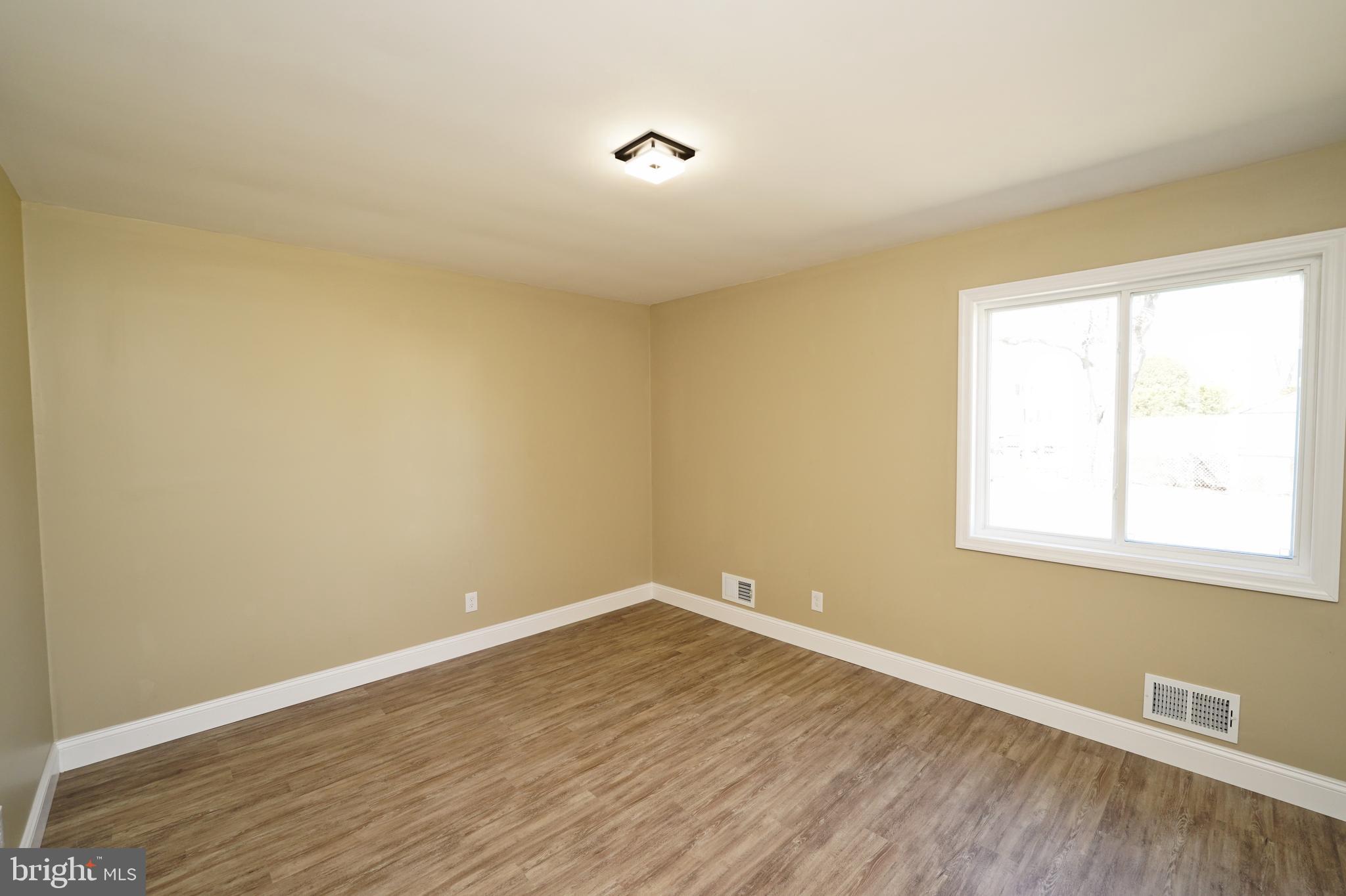 4 Rugby Way Trenton, NJ 08620 - Photo 19 of 32 Master Bedroom