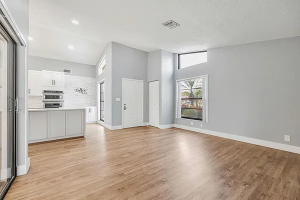 $4,600 | 21356 Summertrace Circle, Boca Raton, FL 33428