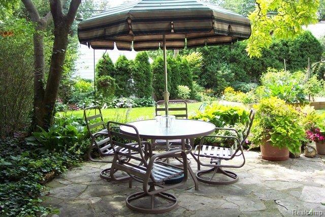 535 Pemberton Road Grosse Pointe, MI 48230 - Photo 12 of 15 Patio