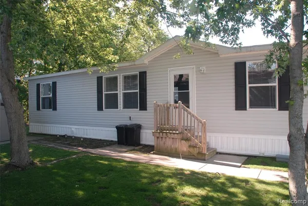 $95,000 | 1101 Forest Lane, Columbus, MI 48063