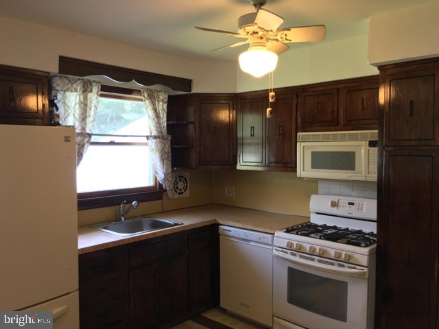 759 Ivyland Road Warminster, PA 18974 - Photo 4 of 16 Gallery Image 4