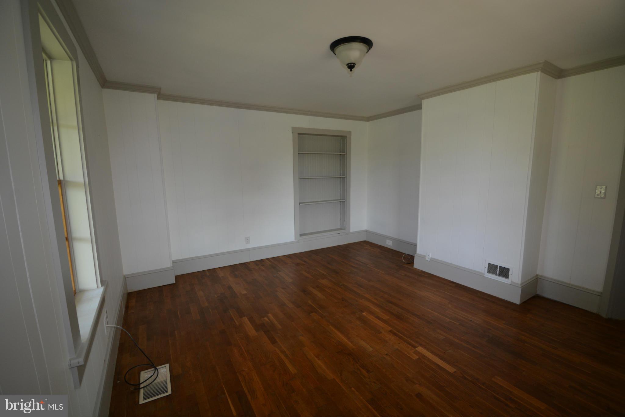 452 Buckhorn Road Middletown, VA 22645 - Photo 11 of 22 Living Room