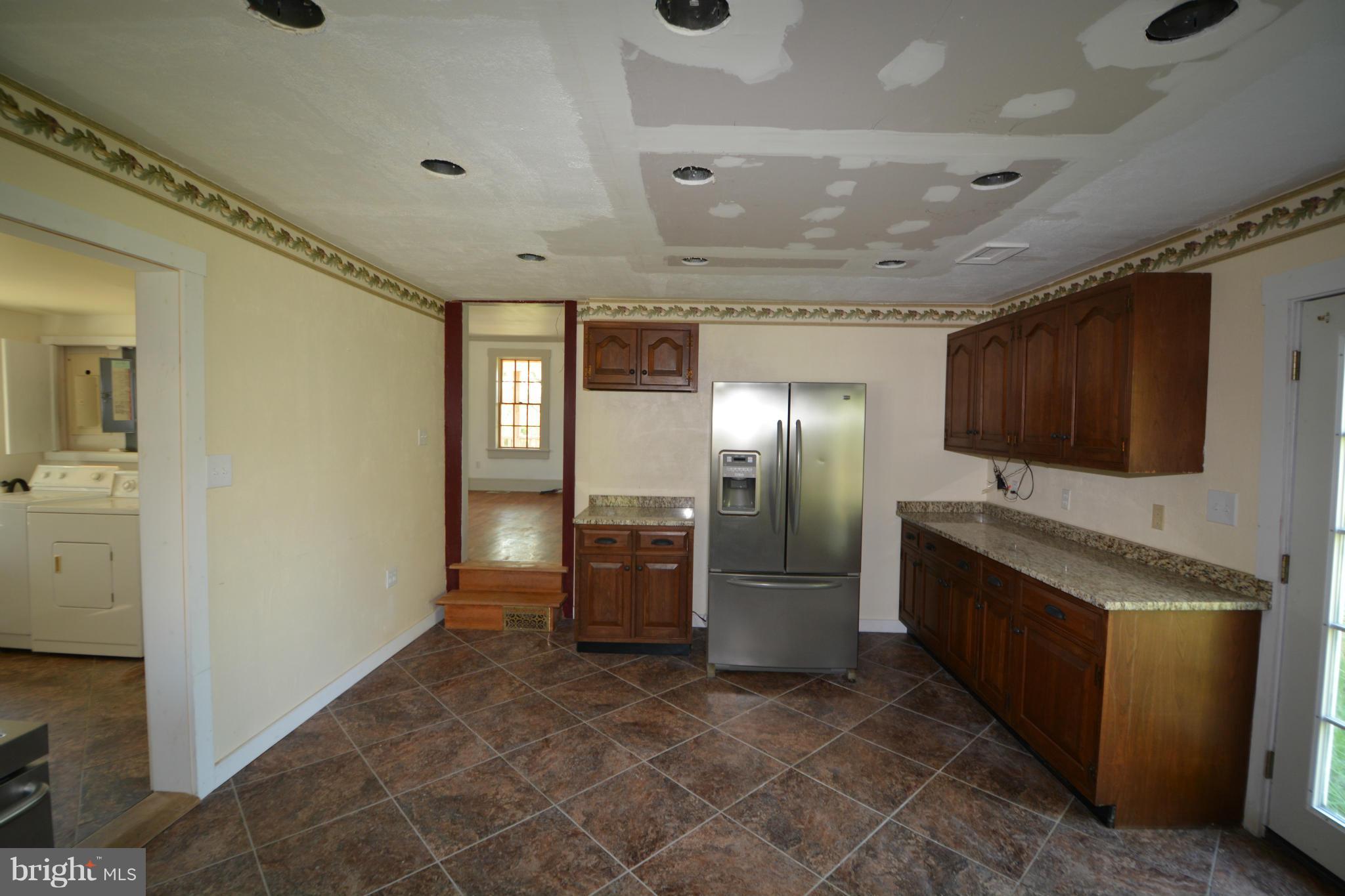 452 Buckhorn Road Middletown, VA 22645 - Photo 7 of 22 Kitchen