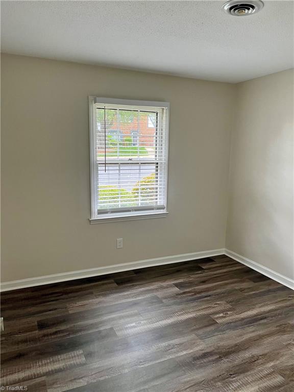 4900 Tower Road, Unit E Greensboro, NC 27410 - Photo 13 of 26 2nd bedroom
