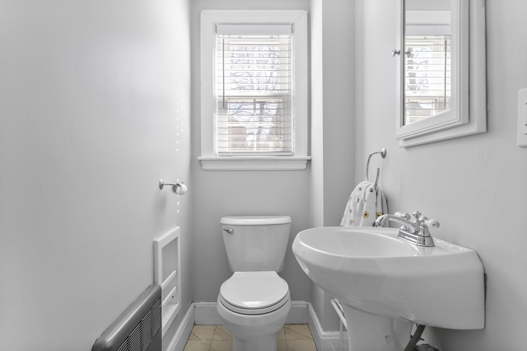 44 Converse Street Wakefield, MA 01880 - Photo 4 of 15