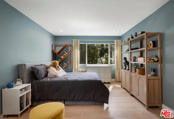 $1,850,000 | 3991 Prospect Avenue, Los Angeles, CA 90027