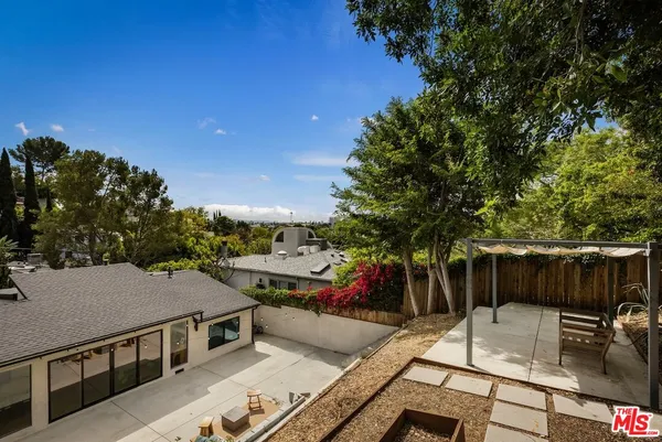 $1,850,000 | 3991 Prospect Avenue, Los Angeles, CA 90027