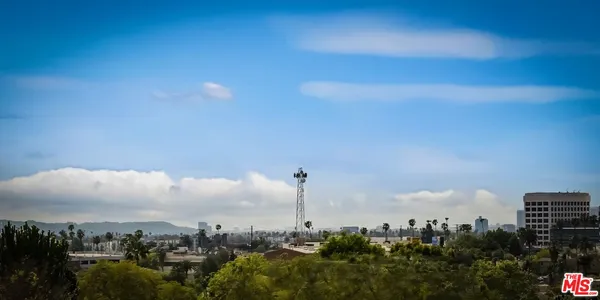 $1,850,000 | 3991 Prospect Avenue, Los Angeles, CA 90027