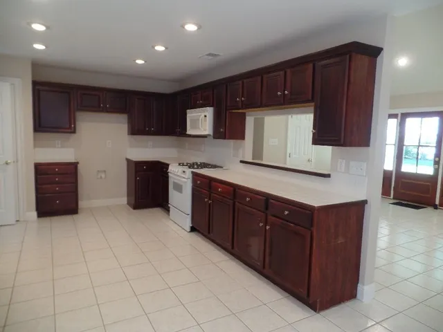 $1,900 | 70487 Ravine Street, Abita Springs, LA 70420