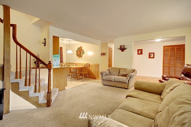 20421 Southeast 157th Street Renton, WA 98059 - Photo 3 of 20