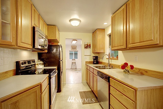 20421 Southeast 157th Street Renton, WA 98059 - Photo 5 of 20