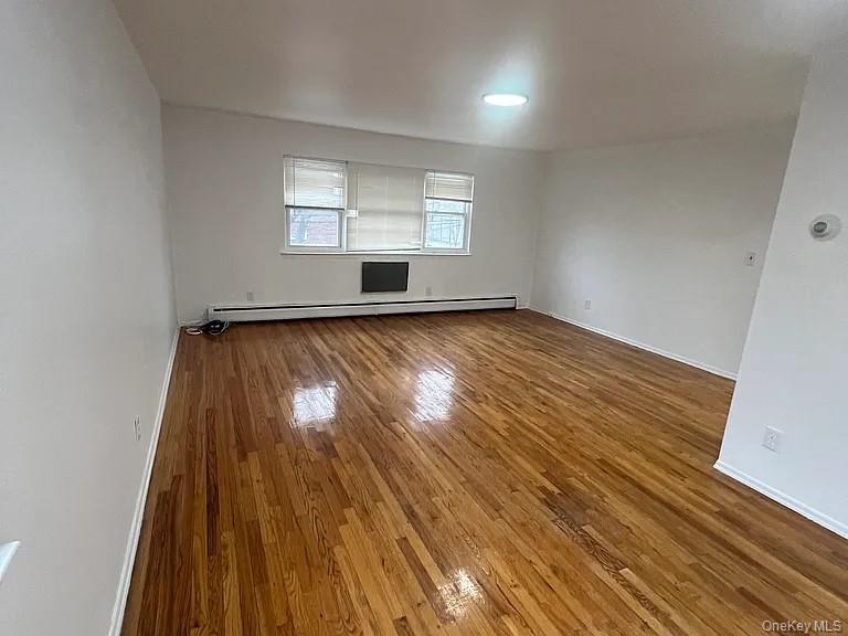 151-84 17th Road, Unit 2 Queens, NY 11357 - Photo 4 of 10