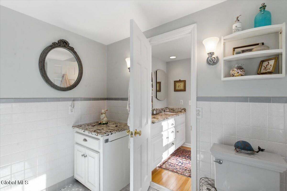 27 Wexford Road Bethlehem, NY 12054 - Photo 36 of 79 47-042_MW2_3925
