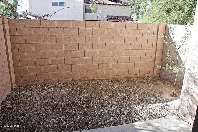 $1,125 | 7550 North 12th Street, Unit 121, Phoenix, AZ 85020