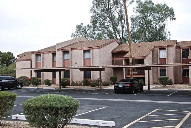 $1,125 | 7550 North 12th Street, Unit 121, Phoenix, AZ 85020