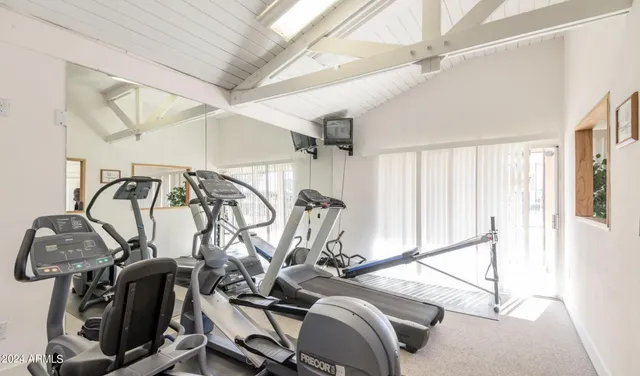 $1,125 | 7550 North 12th Street, Unit 121, Phoenix, AZ 85020