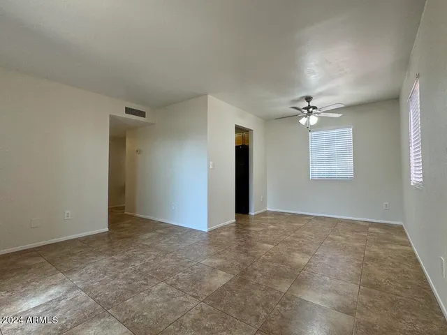 $1,125 | 7550 North 12th Street, Unit 121, Phoenix, AZ 85020