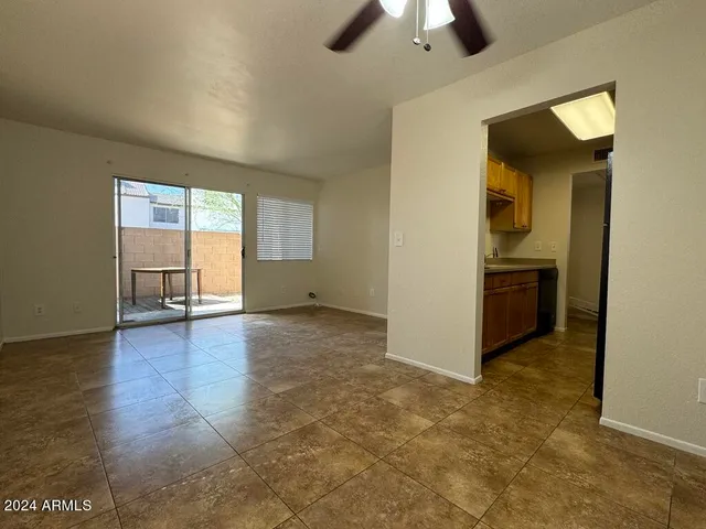 $1,125 | 7550 North 12th Street, Unit 121, Phoenix, AZ 85020