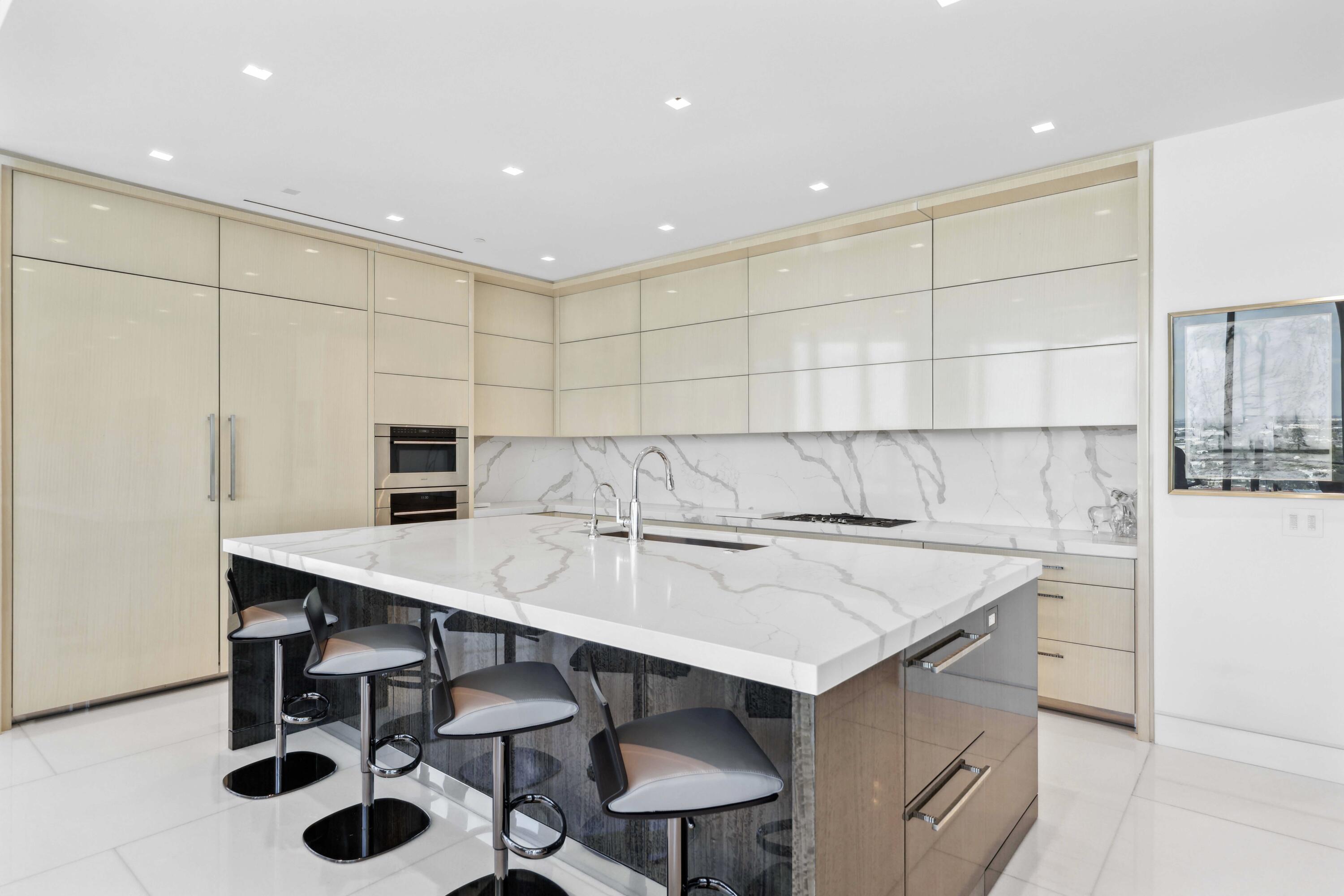 1100 South Flagler Drive, Unit 1801 West Palm Beach, FL 33401 - Photo 14 of 56 Kitchen