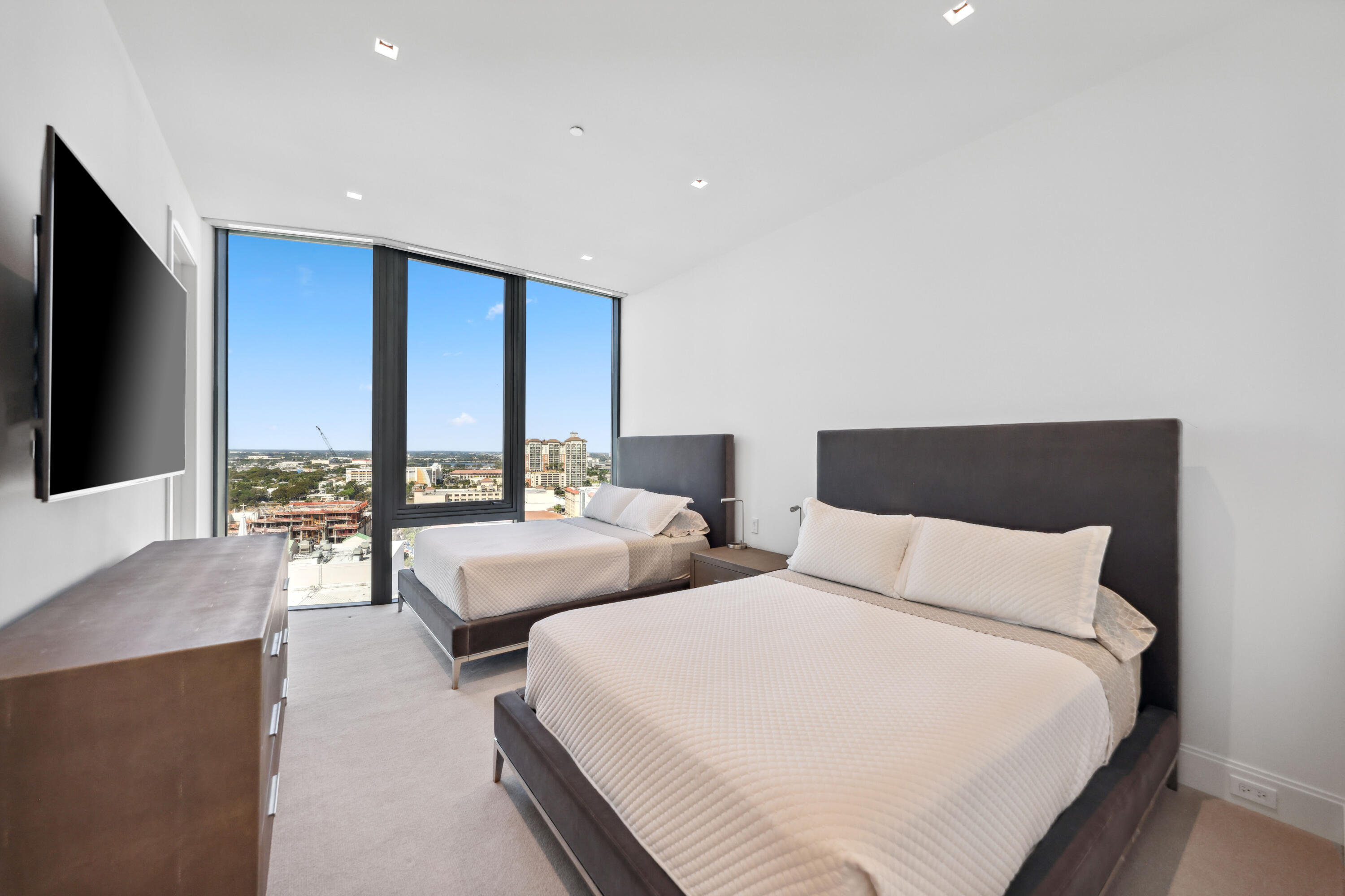 1100 South Flagler Drive, Unit 1801 West Palm Beach, FL 33401 - Photo 41 of 56 Guest Bedroom #2