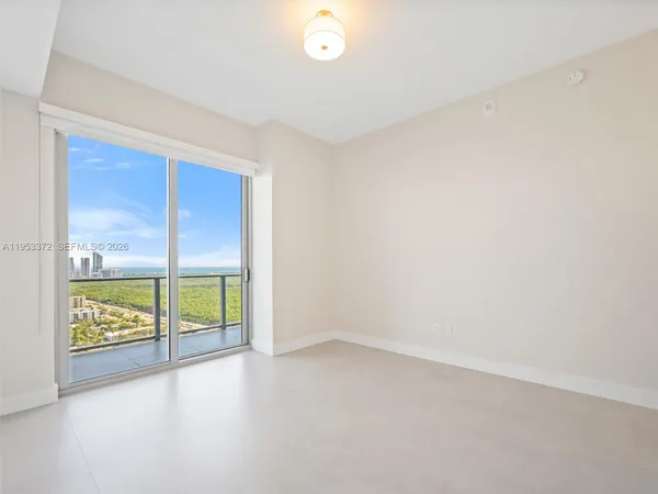 $7,650 | 16385 Biscayne Boulevard, Unit PH8, North Miami Beach, FL 33160