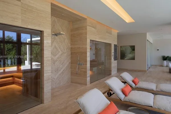 $7,650 | 16385 Biscayne Boulevard, Unit PH8, North Miami Beach, FL 33160