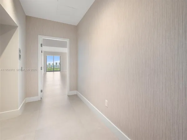 $7,650 | 16385 Biscayne Boulevard, Unit PH8, North Miami Beach, FL 33160