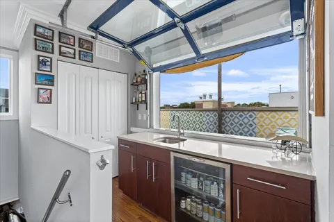 $725,000 | 1515 North Claremont Avenue, Unit 3, Chicago, IL 60622