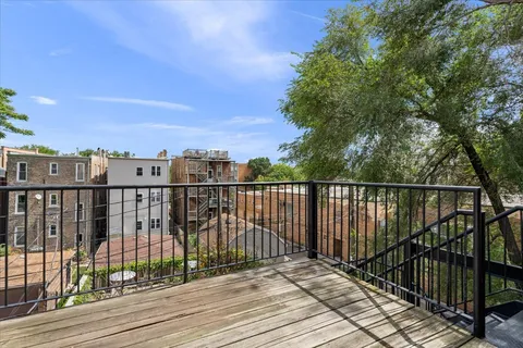 $725,000 | 1515 North Claremont Avenue, Unit 3, Chicago, IL 60622