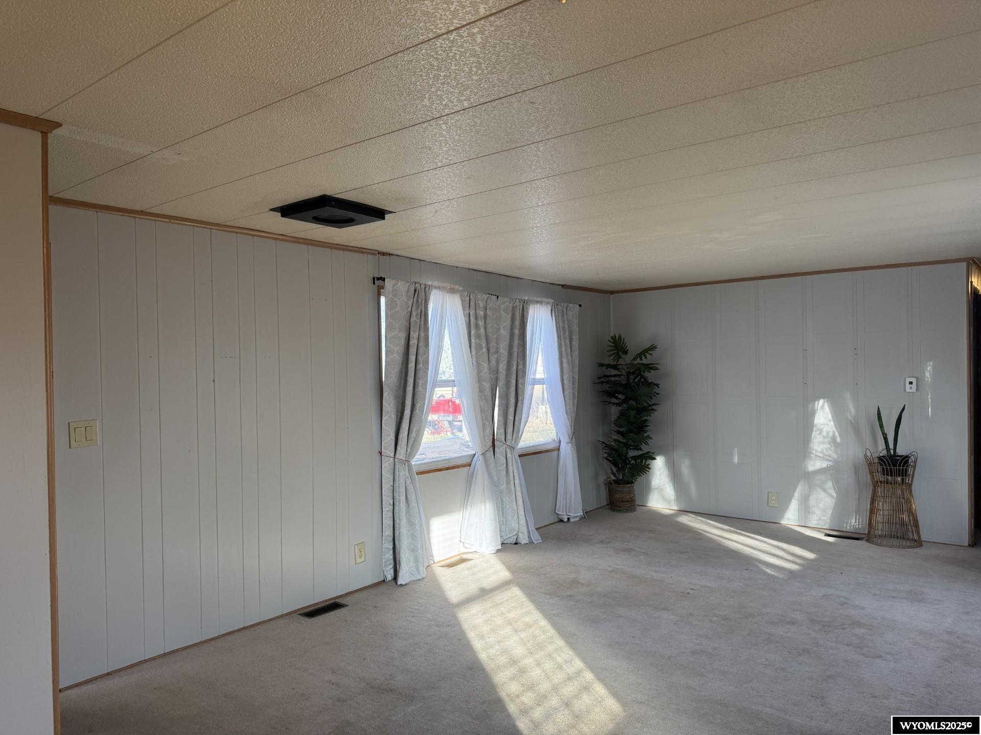 980 Riverview Drive Lander, WY 82520 - Photo 4 of 13