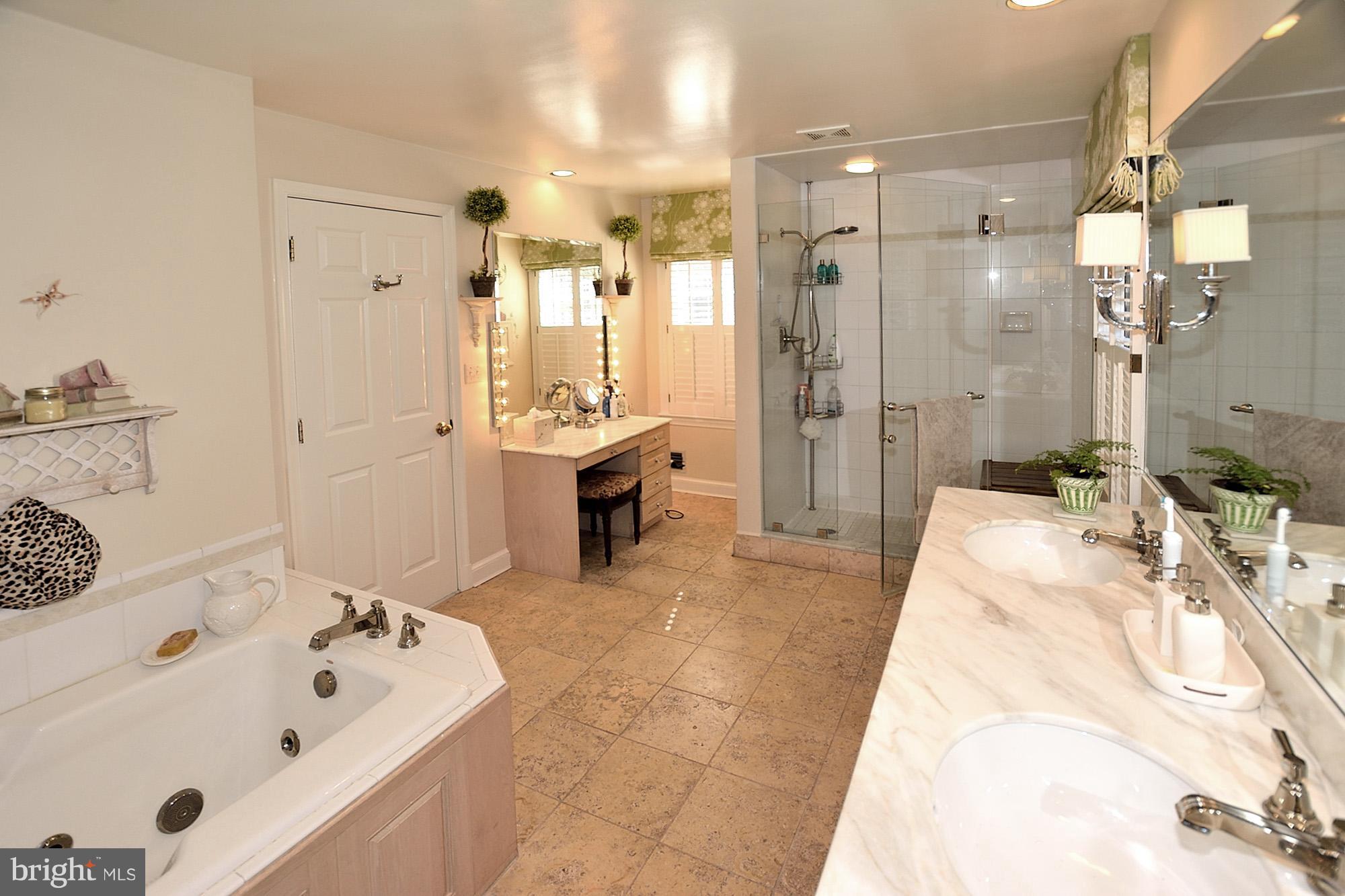 10221 Chapel Road Potomac, MD 20854 - Photo 15 of 30 Bath (Master)