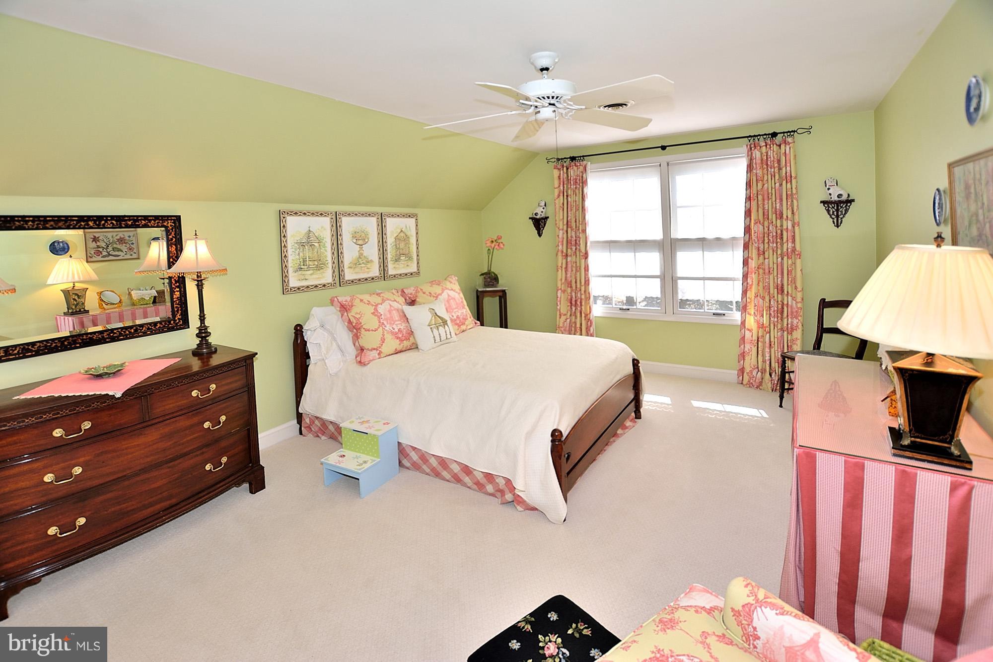 10221 Chapel Road Potomac, MD 20854 - Photo 17 of 30 Bedroom