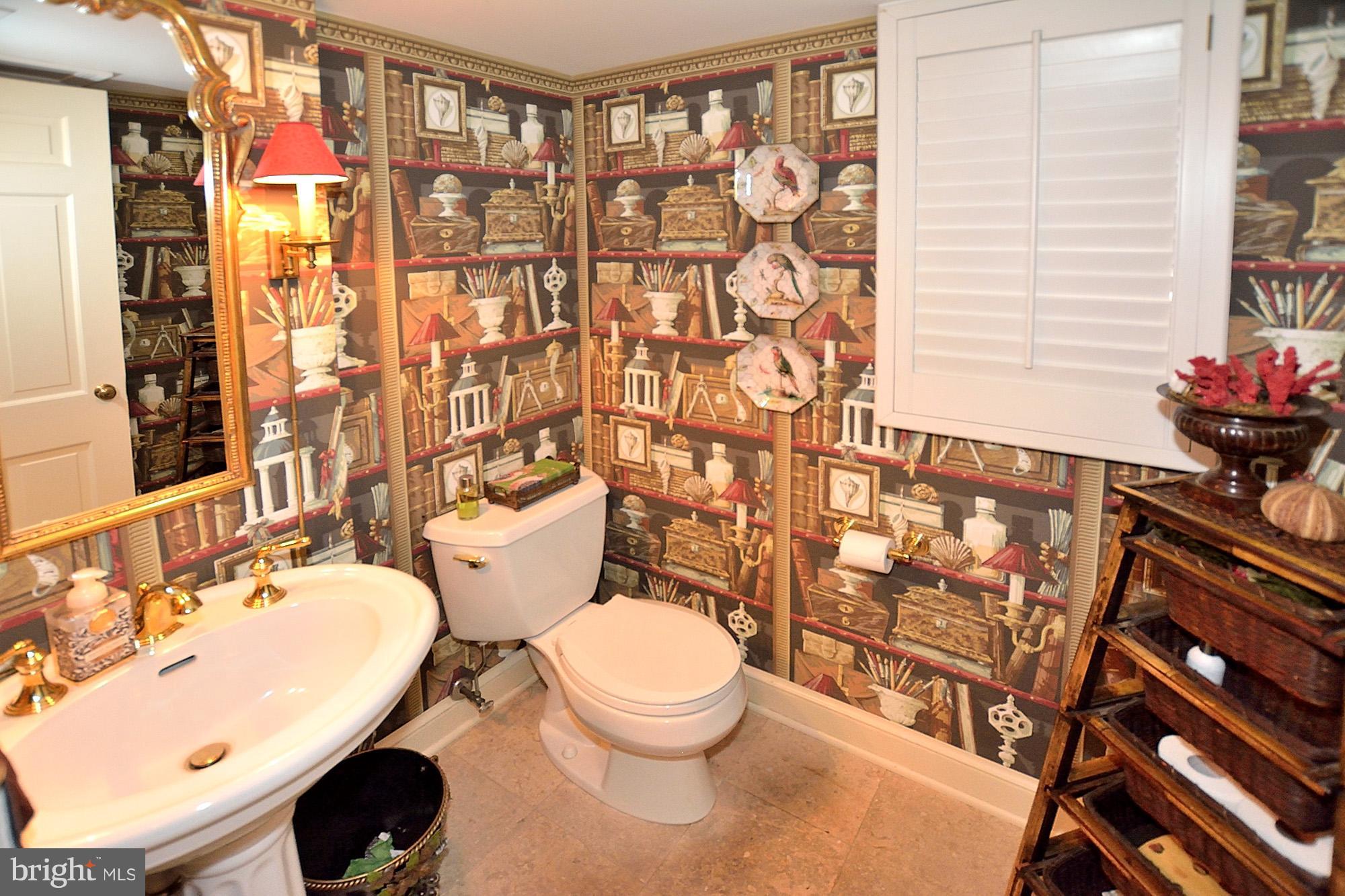 10221 Chapel Road Potomac, MD 20854 - Photo 23 of 30 Powder Room