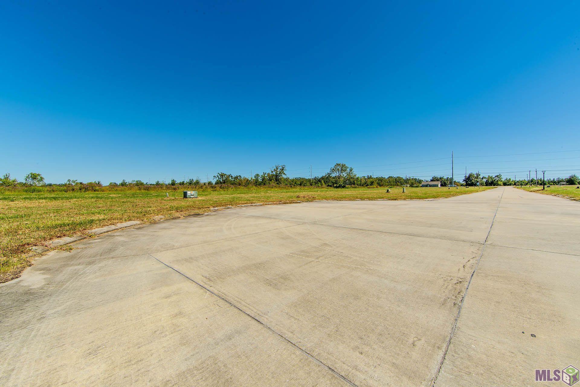 117 Rue Bordeaux Houma, LA 70360 - Photo 2 of 4