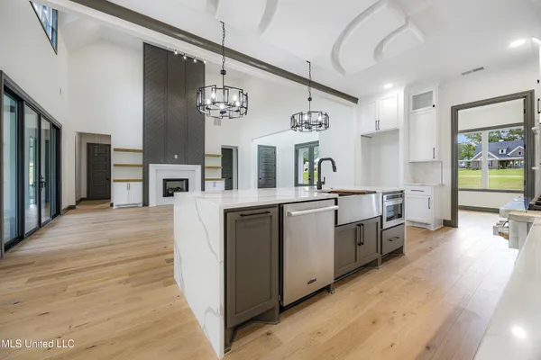 $694,900 | 10094 Sunset Crk Drive, Hernando, MS 38632
