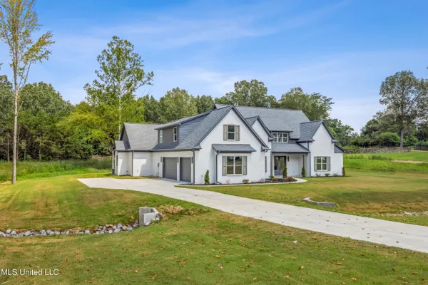 $694,900 | 10094 Sunset Crk Drive, Hernando, MS 38632