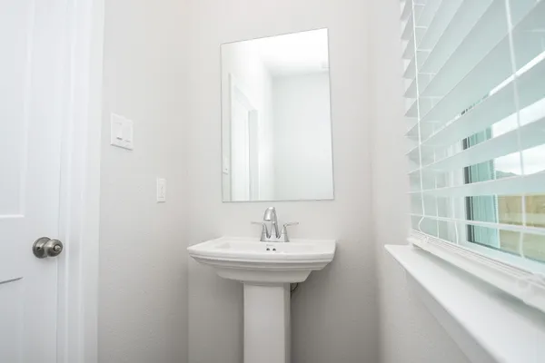 $2,300 | 4007 Crowning Court, Brookshire, TX 77423