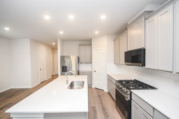 $2,300 | 4007 Crowning Court, Brookshire, TX 77423