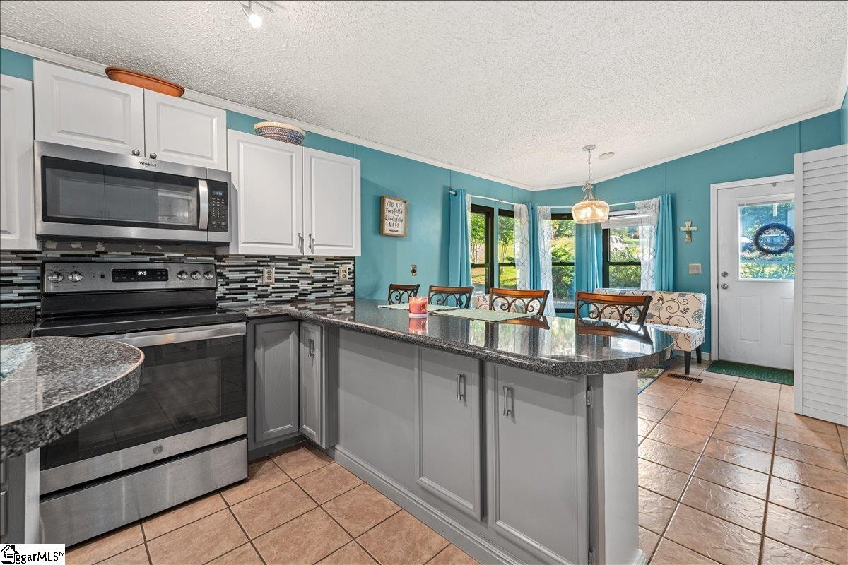 414 South Cove Road Seneca, SC 29672 - Photo 17 of 40