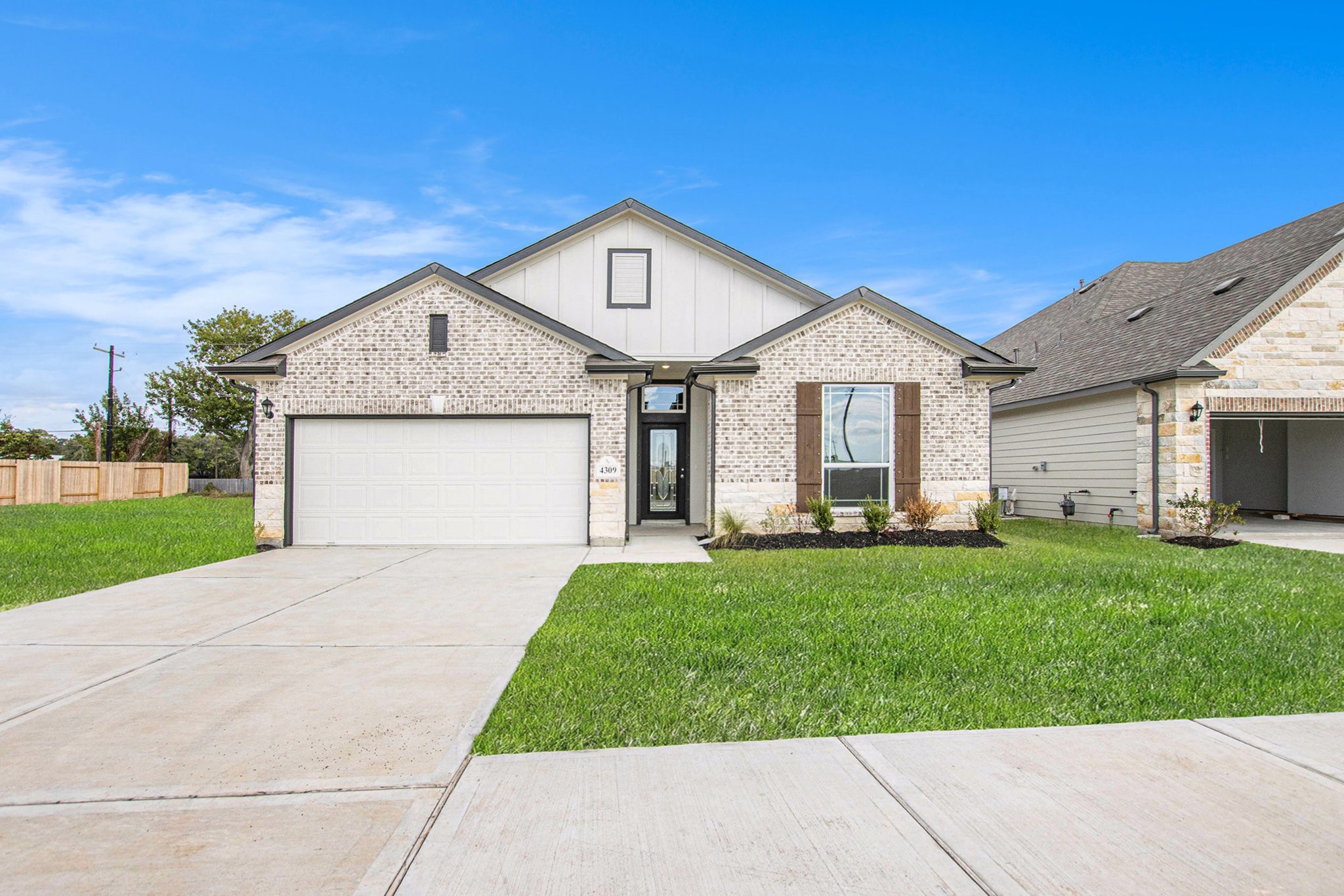 4309 Ellison Street Bay City, TX 77414 - Photo 4 of 35