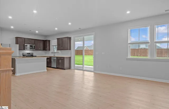 $344,470 | 1172 Fox Holw Street, Spartanburg, SC 29303