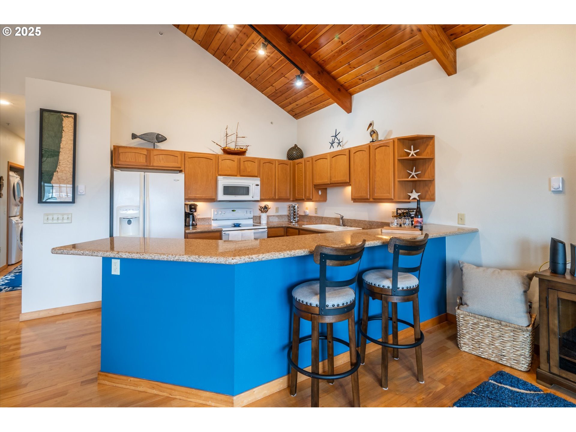 1323 Village Loop Bandon, OR 97411 - Photo 13 of 45